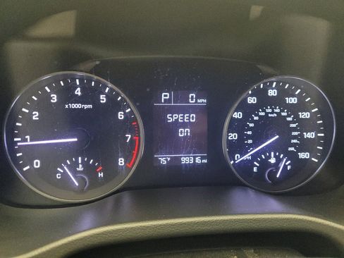 Used 2018 Hyundai Elantra SE FWD image 23