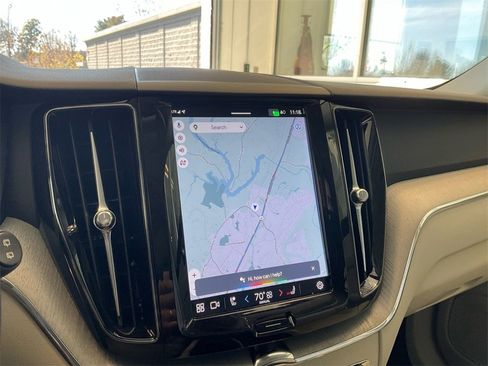 Certified 2024 Volvo XC60 B5 Plus image 20