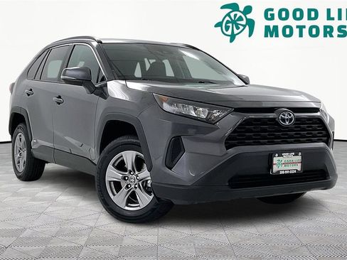 Used 2022 Toyota RAV4 LE image 1