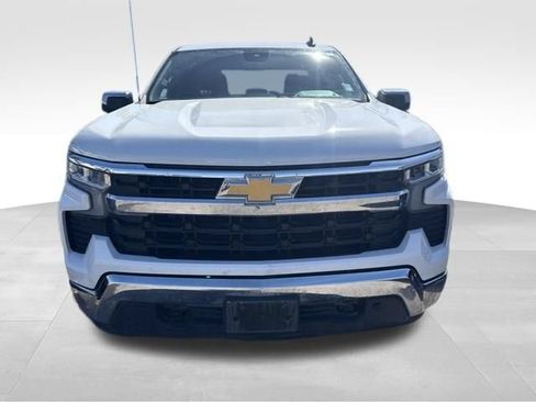 Used 2023 Chevrolet Silverado 1500 LT w/ Protection Package AWD/4WD image 4