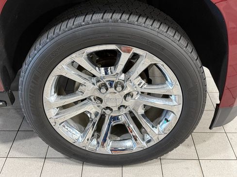 Used 2017 GMC Yukon SLT w/ Premium Edition image 48