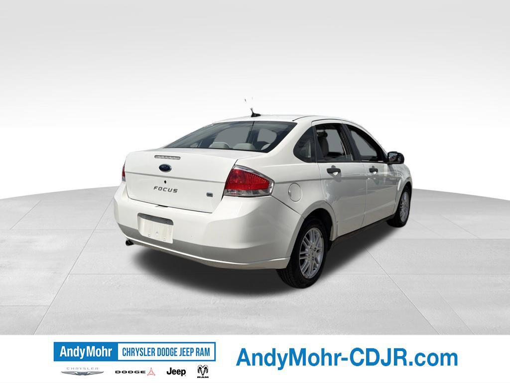 Used 2009 Ford Focus SE FWD image 5
