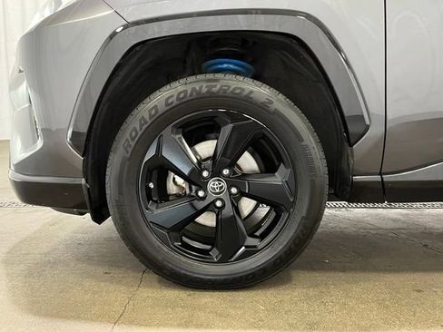 Used 2019 Toyota RAV4 XSE AWD/4WD image 25