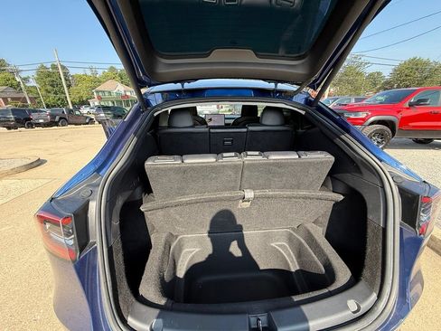 Used 2021 Tesla Model Y Long Range AWD/4WD image 23