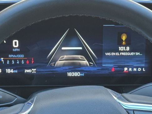 Used 2025 Chevrolet Equinox LT image 39