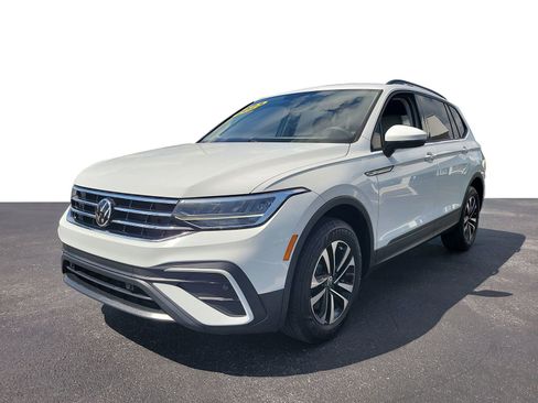 Used 2023 Volkswagen Tiguan S FWD image 2
