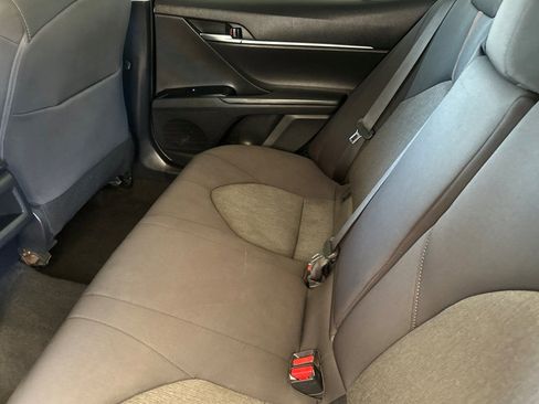 Used 2020 Toyota Camry LE FWD image 12