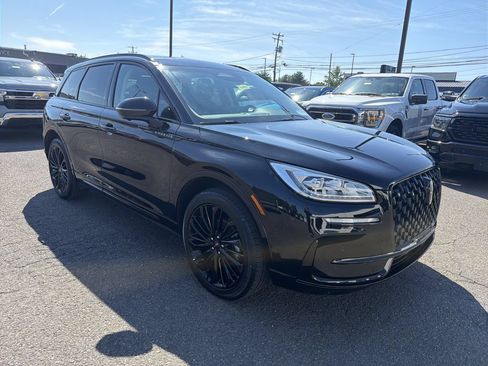 Certified 2024 Lincoln Corsair Reserve w/ Equipment Group 201A AWD/4WD image 7