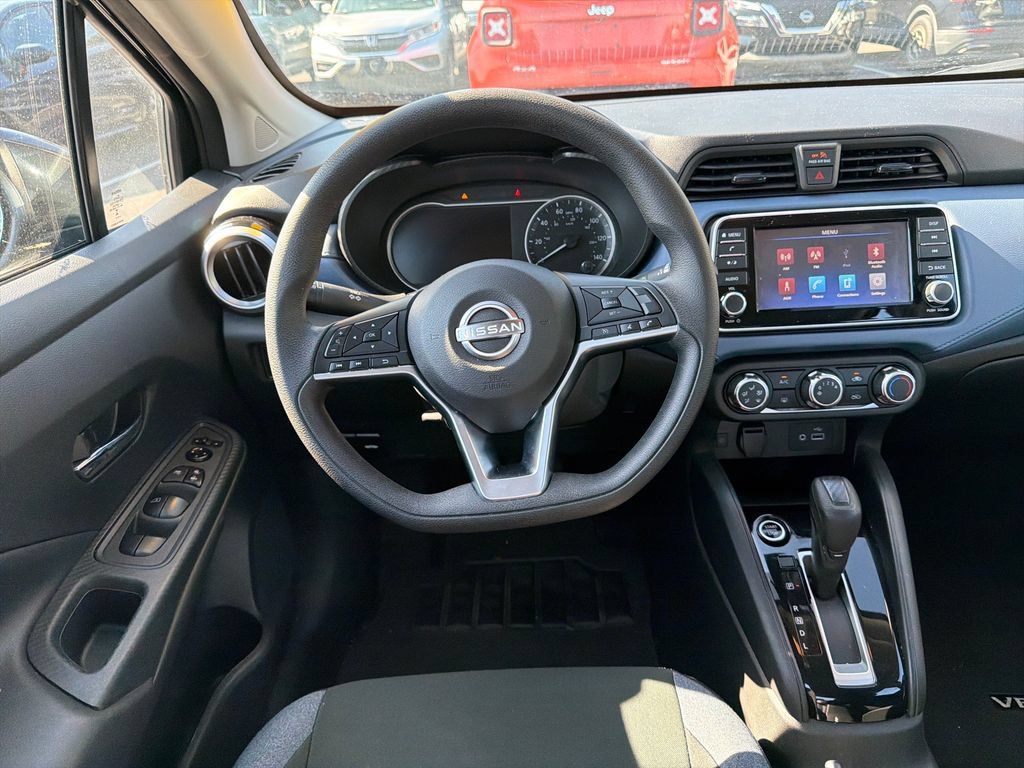 Used 2025 Nissan Versa SV FWD image 13