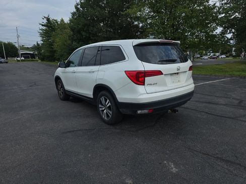 Used 2018 Honda Pilot EX image 5