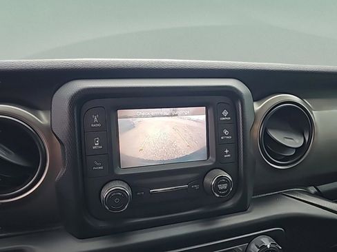 Used 2020 Jeep Wrangler Sport image 25