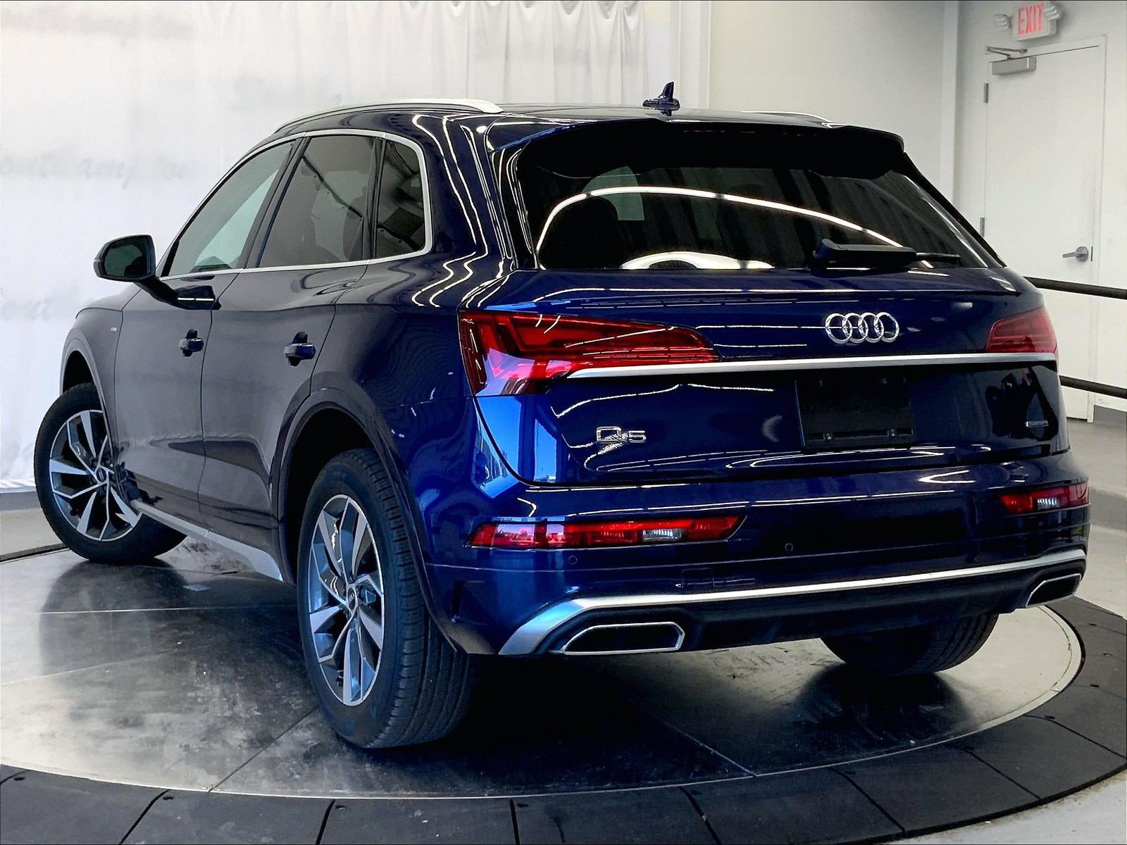 Certified 2023 Audi Q5 2.0T Premium Plus w/ Premium Plus Package AWD/4WD image 9