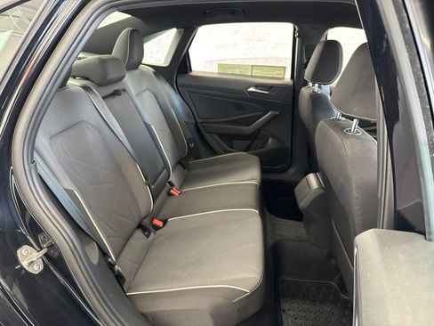 Used 2025 Volkswagen Jetta Sport FWD image 40