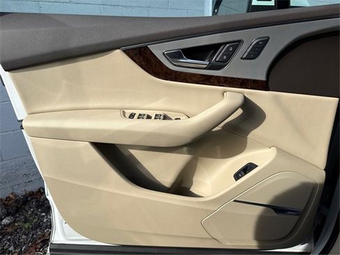 Used 2018 Audi Q7 2.0T Premium Plus w/ Premium Plus Package image 22