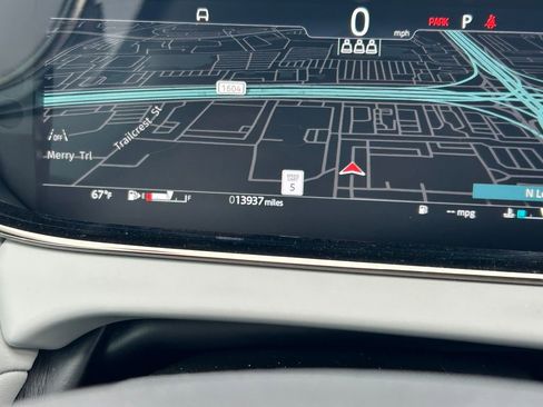 Used 2024 Land Rover Range Rover Evoque Dynamic SE image 38