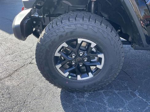 New 2026 Jeep Gladiator Rubicon image 37