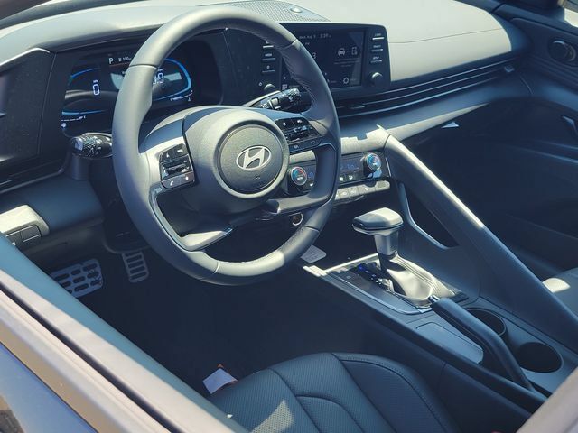 New 2026 Hyundai Elantra SEL Sport FWD image 5