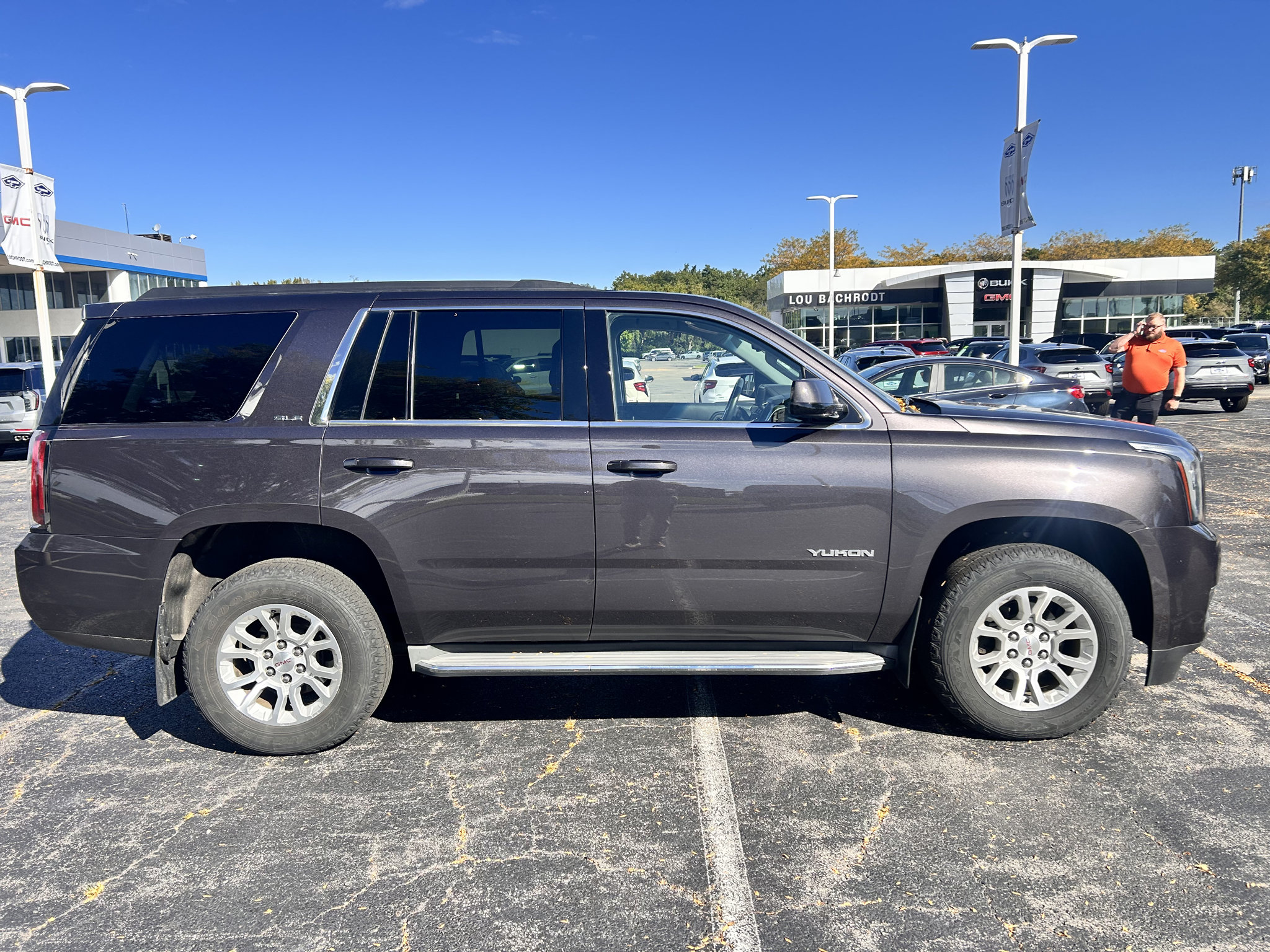 Used 2015 GMC Yukon SLE w/ Convenience Package AWD/4WD image 4