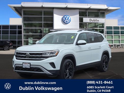 Used 2023 Volkswagen Atlas SE w/ Black Wheel Package FWD image 8