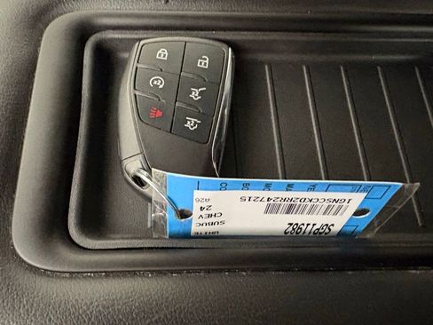 Used 2024 Chevrolet Suburban LT image 40