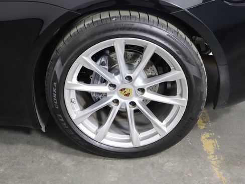 Used 2019 Porsche 718 Boxster RWD image 41