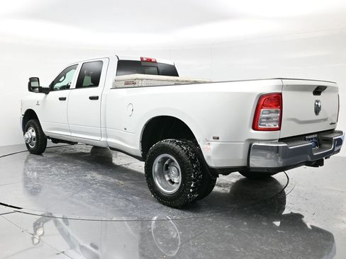 Used 2024 RAM 3500 Tradesman w/ Chrome Appearance Group image 7