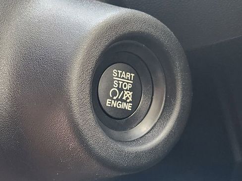 Used 2025 RAM ProMaster 2500 w/ Convenience Group image 21