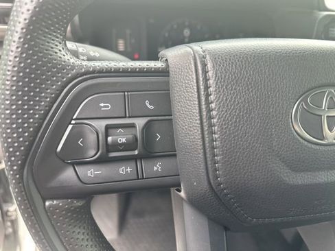 Used 2025 Toyota Tacoma SR image 7