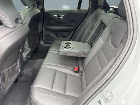 Used 2025 Volvo V60 B5 Cross Country Plus AWD/4WD image 15