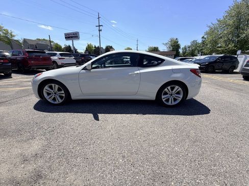 Used 2010 Hyundai Genesis 2.0T RWD image 23