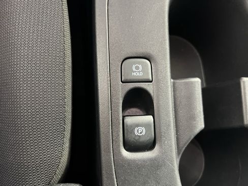 Used 2025 Toyota Corolla LE FWD image 33