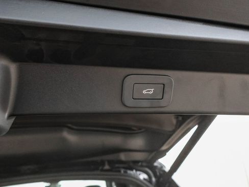 New 2026 Land Rover Range Rover Sport SE image 27