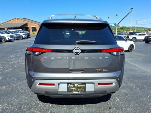 Used 2022 Nissan Pathfinder SL image 17