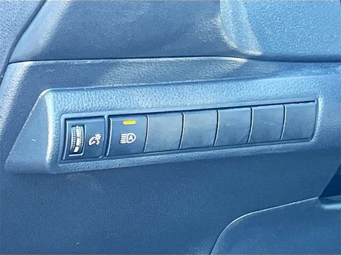 Used 2022 Toyota Corolla SE image 10