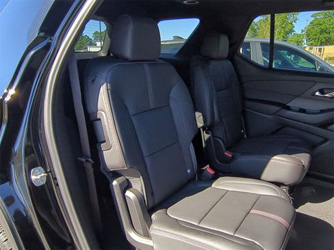 Certified 2023 Chevrolet Traverse RS image 30