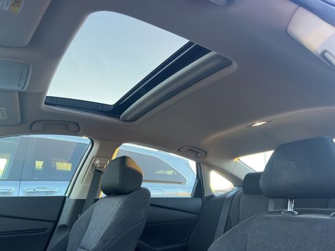 Used 2024 Honda Accord EX image 11