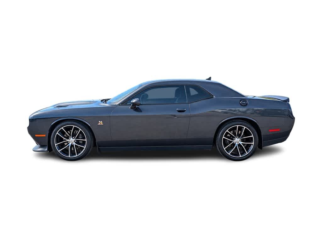 Used 2016 Dodge Challenger R/T Scat Pack w/ Leather Interior Group RWD image 3