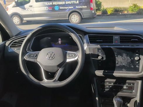 Used 2024 Volkswagen Tiguan SE FWD image 10