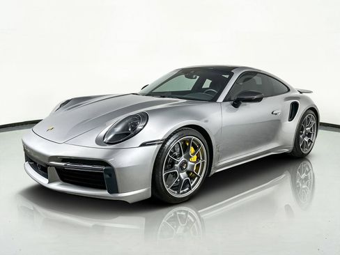 Used 2022 Porsche 911 Turbo S image 4