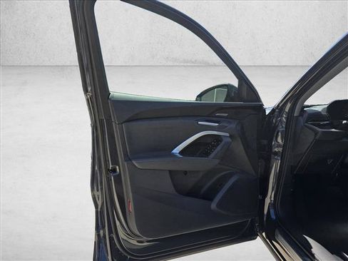 Used 2025 Audi Q5 Prestige AWD/4WD image 11