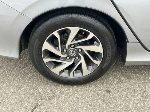 Used 2018 Honda Civic EX image 30