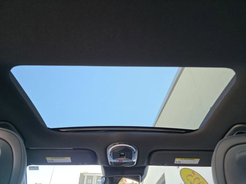 Used 2025 Hyundai Ioniq 6 Limited image 12