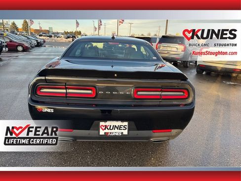 Used 2015 Dodge Challenger SXT Plus image 8