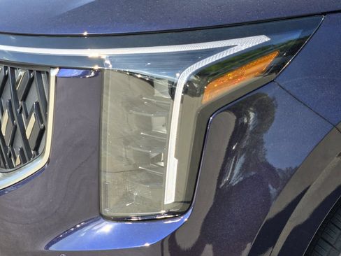 New 2026 Kia Carnival EX FWD image 7