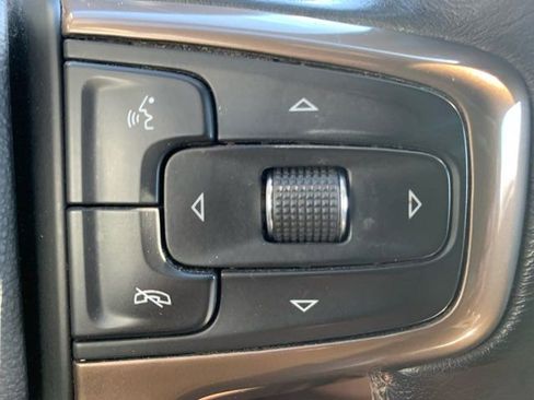 Used 2022 Chevrolet Silverado 1500 High Country w/ Technology Package image 31