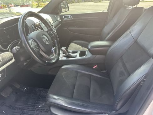 Used 2020 Jeep Grand Cherokee Altitude RWD image 21