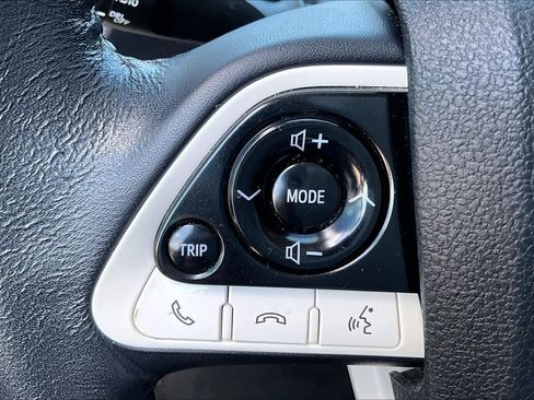 Used 2017 Toyota Prius Four w/ Advanced Technology Package FWD image 21