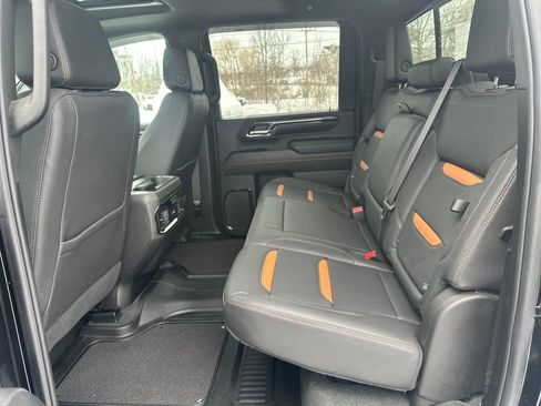 Used 2024 GMC Sierra 2500 AT4 w/ Technology Package image 18