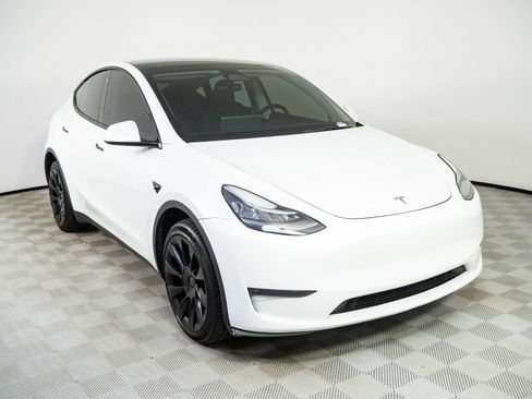 Used 2023 Tesla Model Y Long Range AWD/4WD image 24