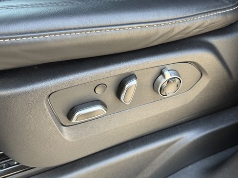 Used 2025 Cadillac Escalade Sport Platinum AWD/4WD image 14